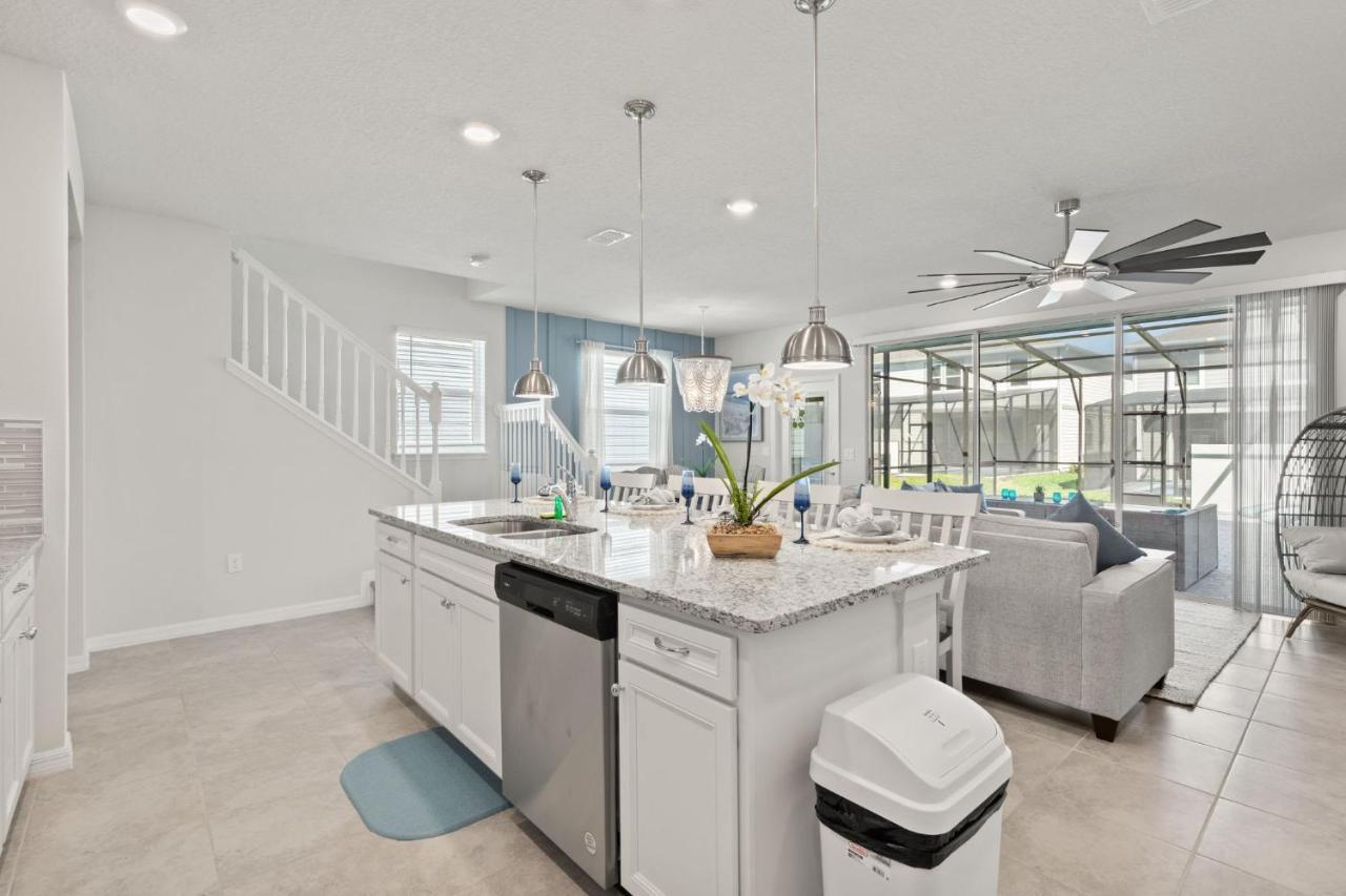 New To Market New Construction 5 Bed Retreat In World Famous Windsor Island Davenport Bagian luar foto
