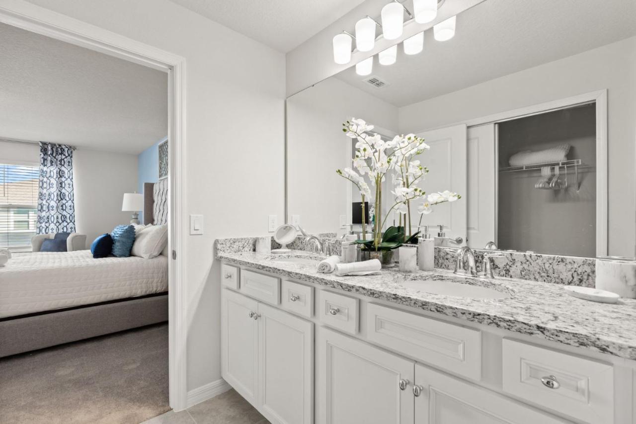 New To Market New Construction 5 Bed Retreat In World Famous Windsor Island Davenport Bagian luar foto